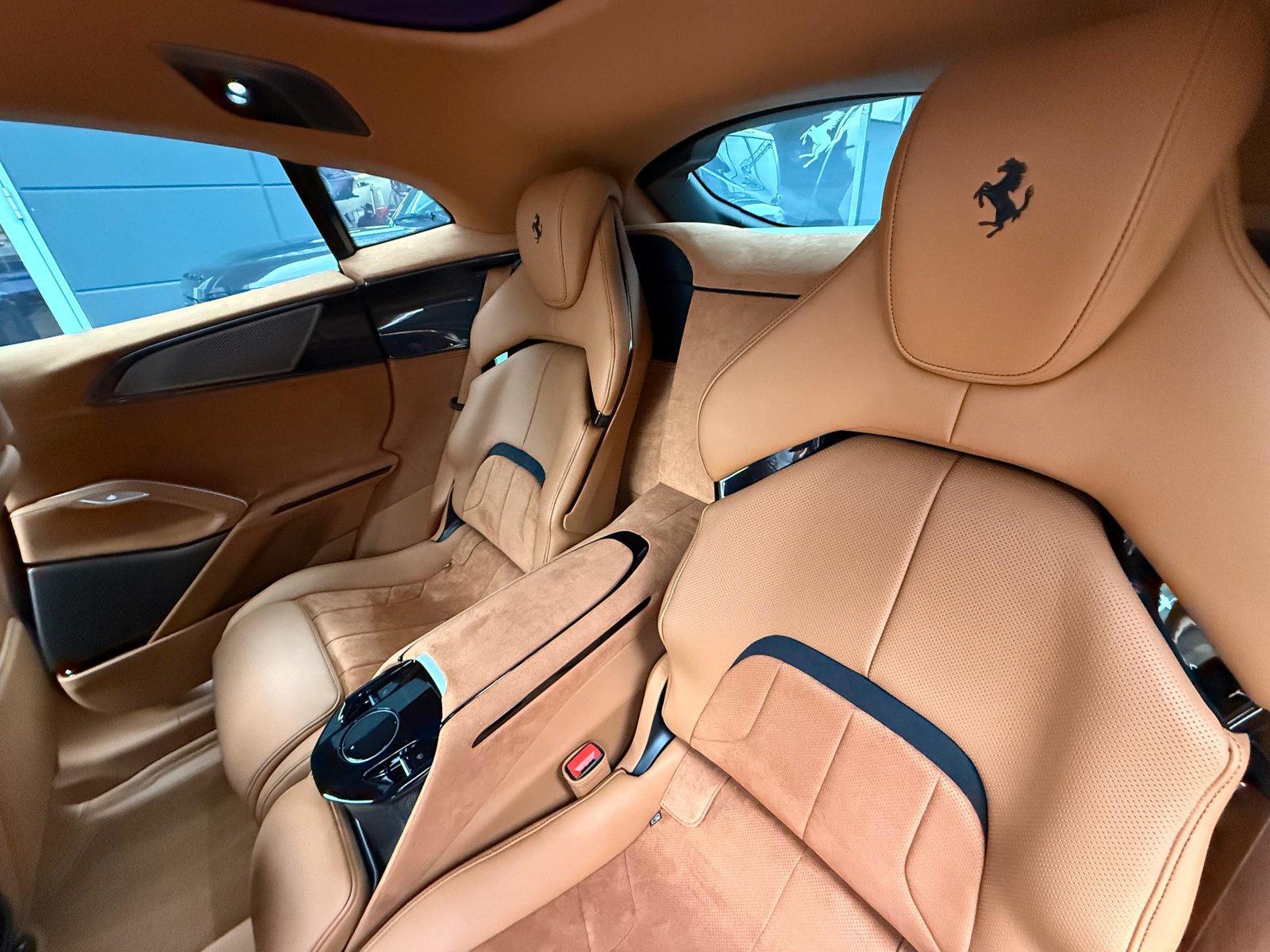 Ferrari Purosangue — photo 6